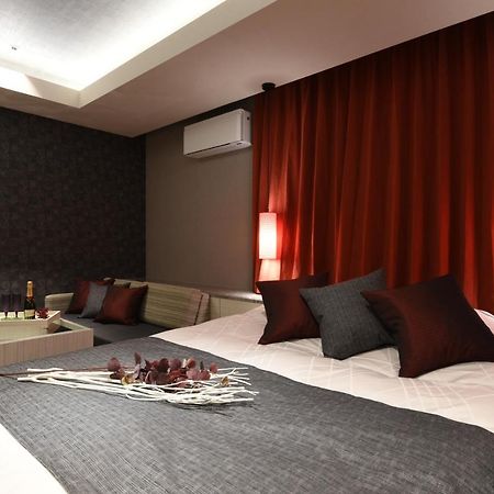 Hotel Zen Sennichimae (Adults Only) Osaka Exterior foto